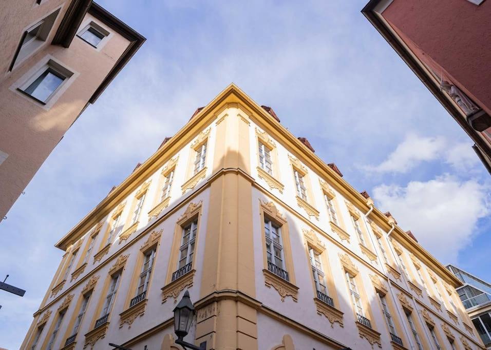 Barockes Wohnen Am Marktplatz-Stadtmitte Würzburg Dış mekan fotoğraf